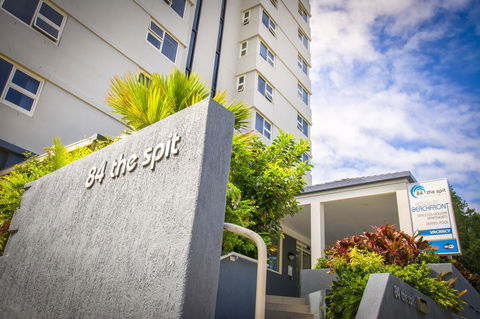 84 The Spit Holiday Apartments - Accommodation Gladstone 2