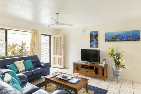 Marcol Place Holiday Apartments - Accommodation Gladstone 11
