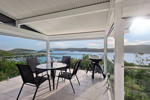 Oasis Apartments On Hamilton Island By HIHA - Accommodation Gladstone 31