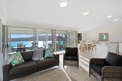 Oasis Apartments On Hamilton Island By HIHA - Accommodation Gladstone 34