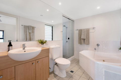 Oasis Apartments On Hamilton Island By HIHA - Accommodation Gladstone 16