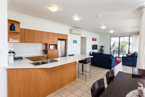 Oasis Apartments On Hamilton Island By HIHA - Accommodation Gladstone 3