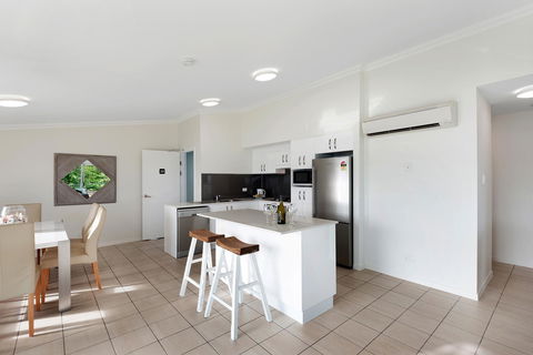 Oasis Apartments On Hamilton Island By HIHA - Accommodation Gladstone 41