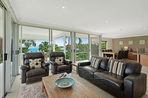 Oasis Apartments On Hamilton Island By HIHA - Accommodation Gladstone 20