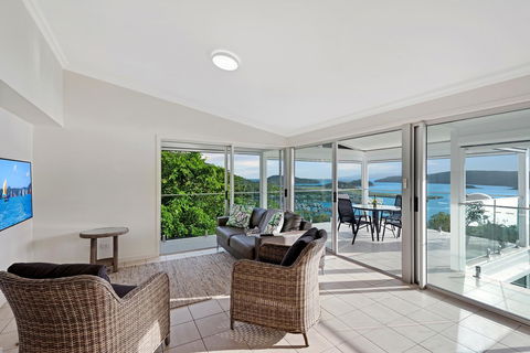 Oasis Apartments On Hamilton Island By HIHA - Accommodation Gladstone 35