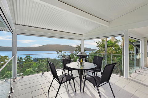 Oasis Apartments On Hamilton Island By HIHA - Accommodation Gladstone 32