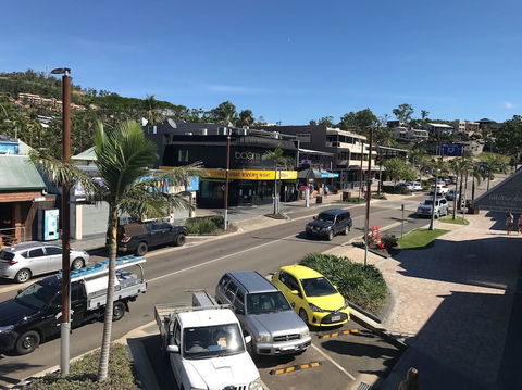Location! 2BR Town View Unit In Centre Of Airlie. - Accommodation Gladstone 12