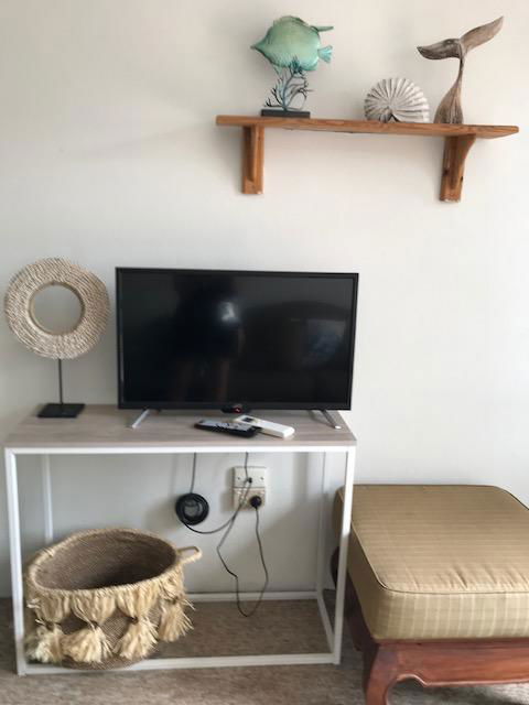 Location! 2BR Town View Unit In Centre Of Airlie. - Accommodation Gladstone 13