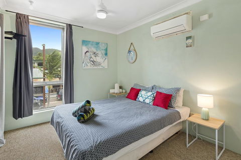 Location! 2BR Town View Unit In Centre Of Airlie. - Accommodation Gladstone 0