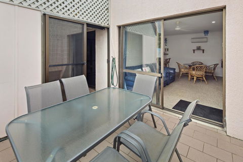 Location! 2BR Town View Unit In Centre Of Airlie. - Accommodation Gladstone 17