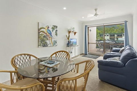Location! 2BR Town View Unit In Centre Of Airlie. - Accommodation Gladstone 15