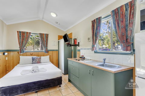 Tasman Holiday Parks - Airlie Beach - Accommodation Gladstone 16