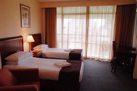 Madison Tower Mill Hotel - Accommodation Gladstone 21