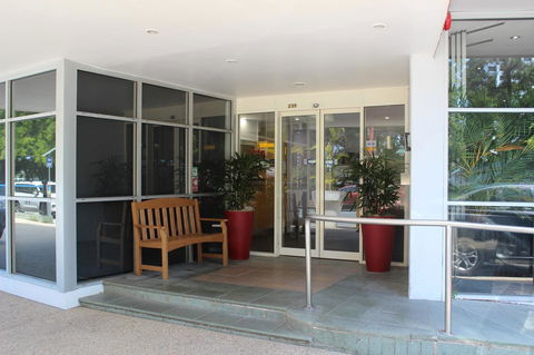 Madison Tower Mill Hotel - Accommodation Gladstone 1