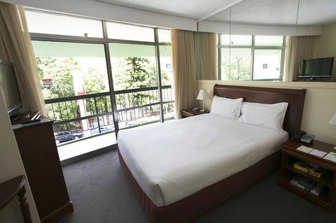 Madison Tower Mill Hotel - Accommodation Gladstone 8