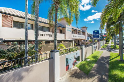 Cairns City Palms - Accommodation Gladstone 0