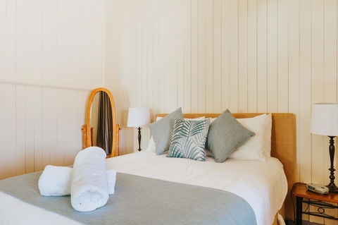 Apple Blossom Cottages - Accommodation Gladstone 10