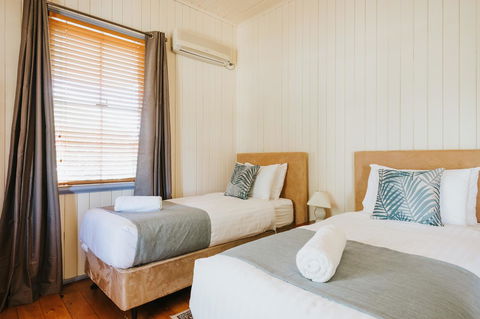 Apple Blossom Cottages - Accommodation Gladstone 11