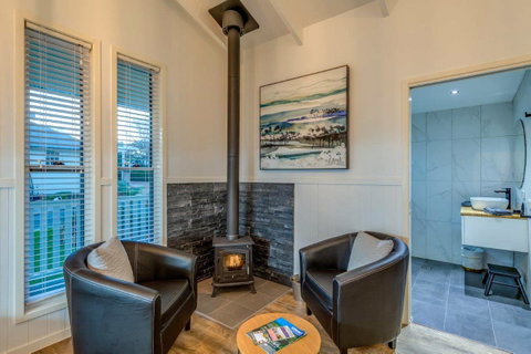 Hampton Estate Wines - Accommodation Gladstone 3