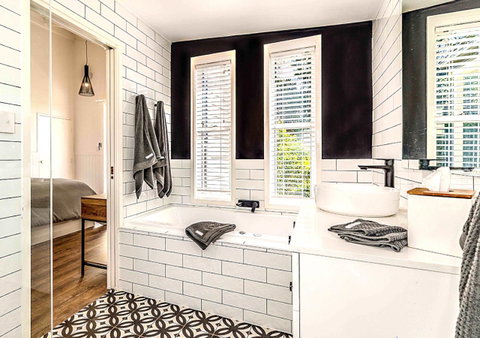 Hampton Estate Wines - Accommodation Gladstone 8
