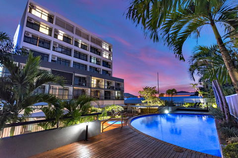 Sunshine Tower Hotel - Accommodation Gladstone 0