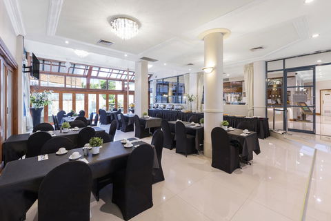 Hotel Diana - Accommodation Gladstone 8