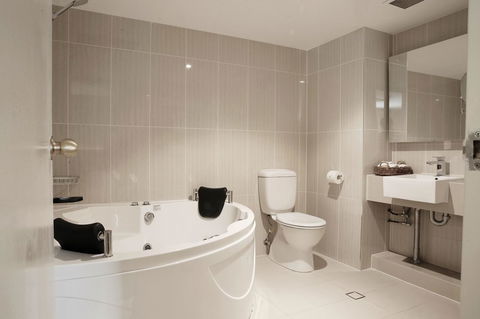 Hotel Diana - Accommodation Gladstone 30