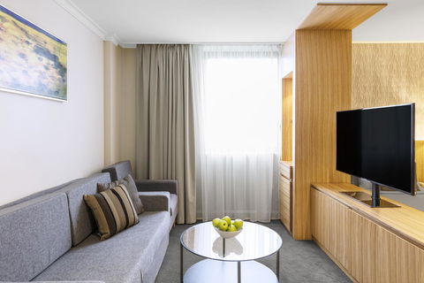 Hotel Diana - Accommodation Gladstone 44