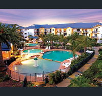 Superior Apartment in a Unique Resort - Accommodation Gladstone