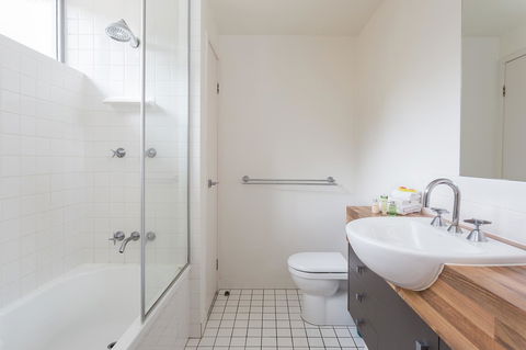 Oxygen Apartments - Accommodation Gladstone 24