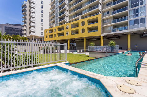 Oxygen Apartments - Accommodation Gladstone 8