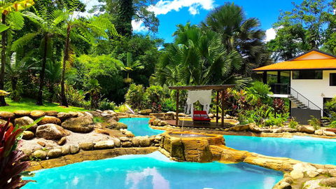 Misty Mountains Rainforest Retreat - Accommodation Gladstone 32
