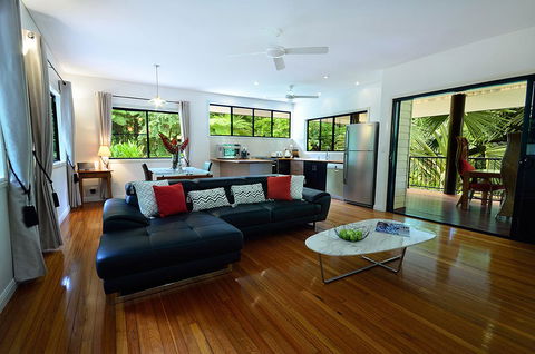 Misty Mountains Rainforest Retreat - Accommodation Gladstone 16