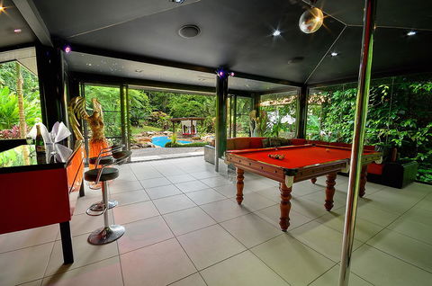 Misty Mountains Rainforest Retreat - Accommodation Gladstone 24