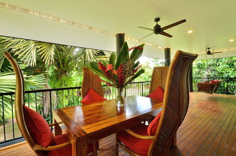 Misty Mountains Rainforest Retreat - Accommodation Gladstone 19