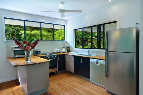 Misty Mountains Rainforest Retreat - Accommodation Gladstone 20