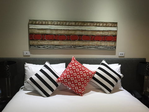Calamvale Hotel Suites And Conference Centre - Accommodation Gladstone 0