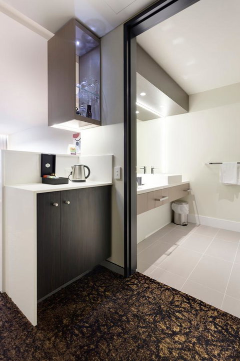 Calamvale Hotel Suites And Conference Centre - Accommodation Gladstone 14