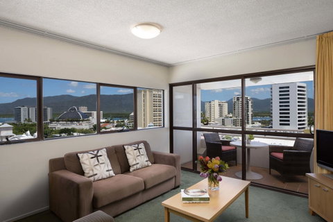 The Benson Hotel - Accommodation Gladstone 9