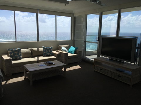 The Penthouses Apartments - Accommodation Gladstone 34