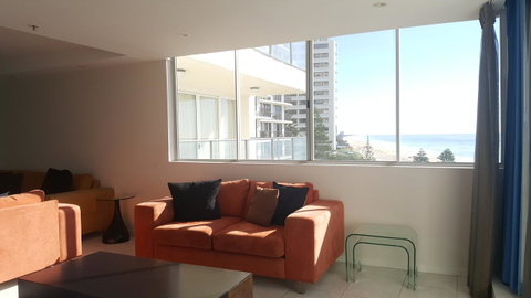 The Penthouses Apartments - Accommodation Gladstone 8