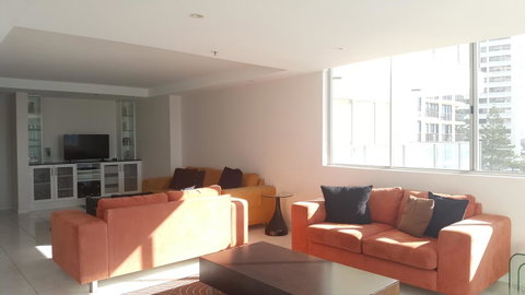 The Penthouses Apartments - Accommodation Gladstone 7