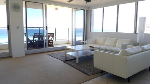 The Penthouses Apartments - Accommodation Gladstone 15