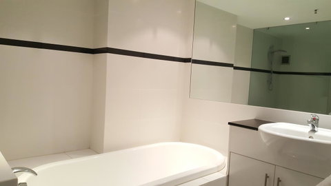 The Penthouses Apartments - Accommodation Gladstone 1