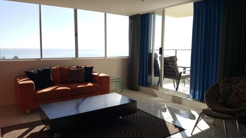 The Penthouses Apartments - Accommodation Gladstone 6