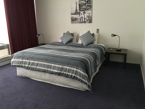 The Penthouses Apartments - Accommodation Gladstone 39