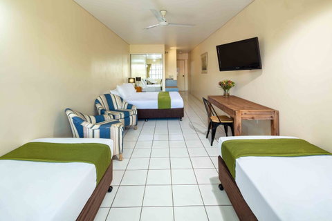 Hides Hotel - Accommodation Gladstone 14