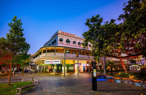 Hides Hotel - Accommodation Gladstone 23
