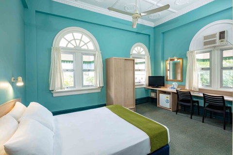 Hides Hotel - Accommodation Gladstone 20