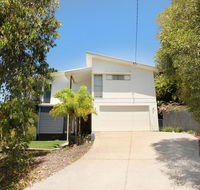 224 Centenary Heights Road Coolum Beach 500 Dollar Bond Linen Included - Accommodation Gladstone